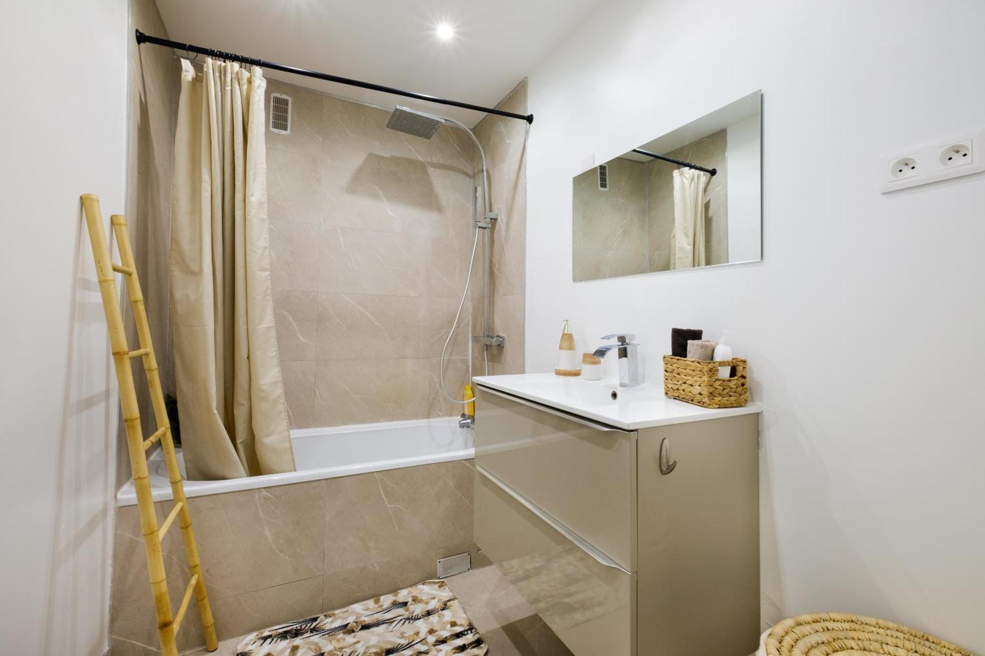 케인즈수르메르 Le Millesime ~ Vue ~ Balcon ~ Parking 아파트 외부 사진